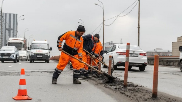 В Подмосковье начинается второй цикл генеральной уборки дорог