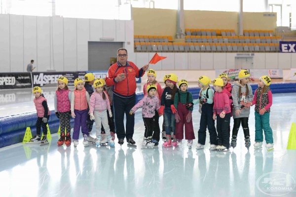 В КЦ "Коломна" состоялась вторая часть соревнований для маленьких конькобежцев