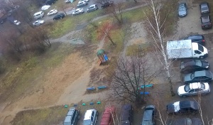Жители дома в микрорайоне Колычево: "Нашим детям негде играть!"