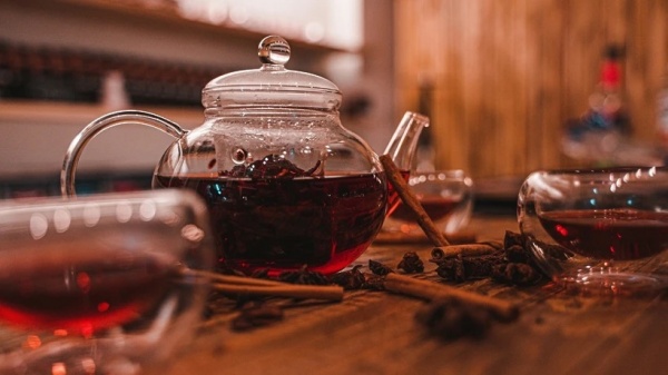 Рецепт полезного чая из шишек рассказали подмосковные лесничие