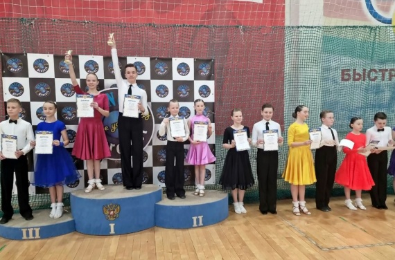 "Танцевальные ритмы" выступили на двух крупных турнирах в Москве
