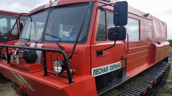 Лесопожарной станции "Луховицы" передали новый снегоболотоход