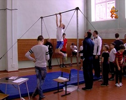 Коломенские школьники соревнуются в спортивной гимнастике