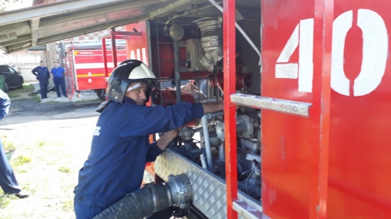 Лучший водитель пожарной техники работает в Проводнике