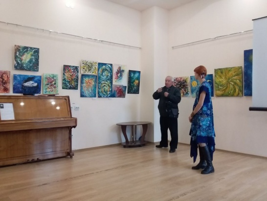 Выставка коломенской художницы открылась в Зарайске