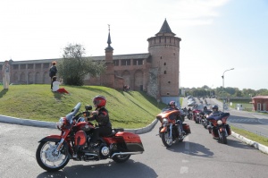 На выходных в Коломну приезжали представители российского Клуба владельцев мотоциклов "Harley-Davidson"