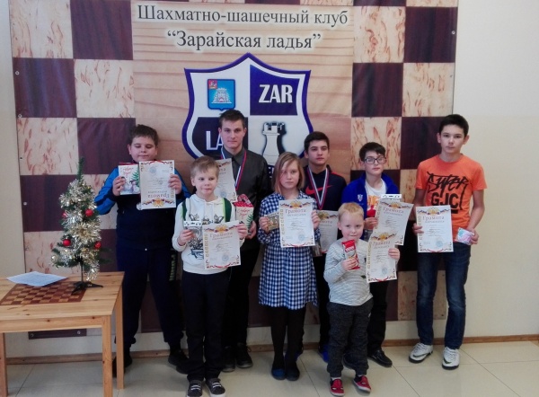 В зарайском дворце спорта собрались юные шахматисты