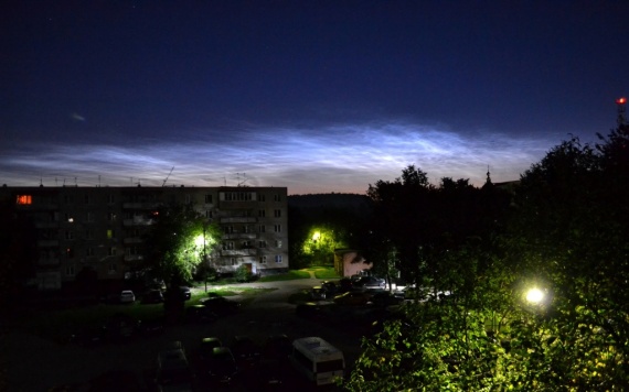 По ночам над Подмосковьем можно увидеть серебристые облака