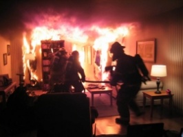 В ночь на субботу вспыхнул пожар в квартире по ул.Макеева
