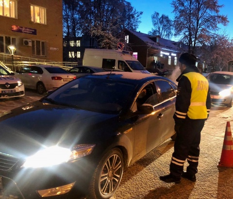 Автоинспекторы Зарайска проверили соблюдение правил перевозки детей