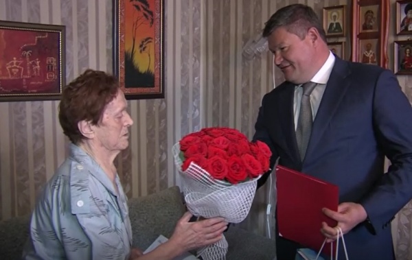 Зинаида Ильинична Романова отметила 90-летний юбилей