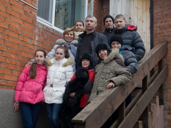 Награду "Родительская доблесть" вручат многодетным родителям