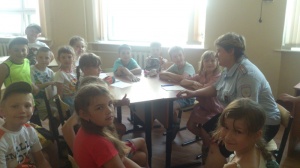 Сотрудники ОУУП и ПДН посетили детские лагеря в Коломенском районе