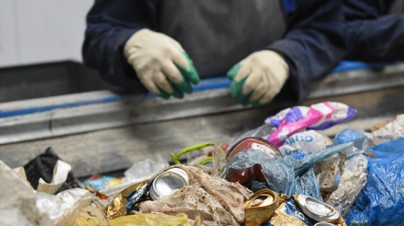 Заключённых привлекут к сортировке мусора в Подмосковье
