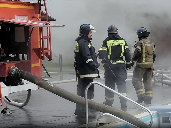 В Зарайске потушили крупный пожар в дачном доме