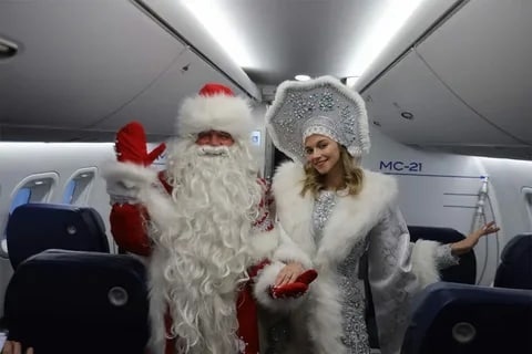 Деды Морозы и Снегурочки с 31 декабря по 2 января смогут бесплатно летать по России