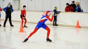 В День зимних видов спорта в Коломне провели соревнования "Лед надежды нашей"