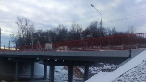 Митяевский мост работает с ограничением для большегрузов