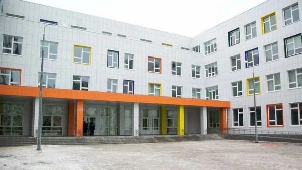 Школу на улице Захарова поставили на кадастровый учёт