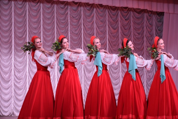 Легендарная "Берёзка" открыла программу фестиваля в Зарайске 