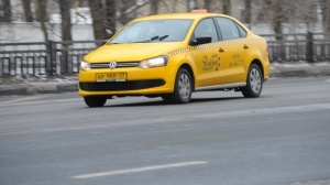 Единую базу таксистов Москвы и Подмосковья создадут до конца 2017 года