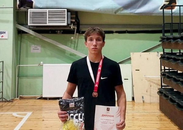 Луховичанин стал призёром турнира по греко-римской борьбе