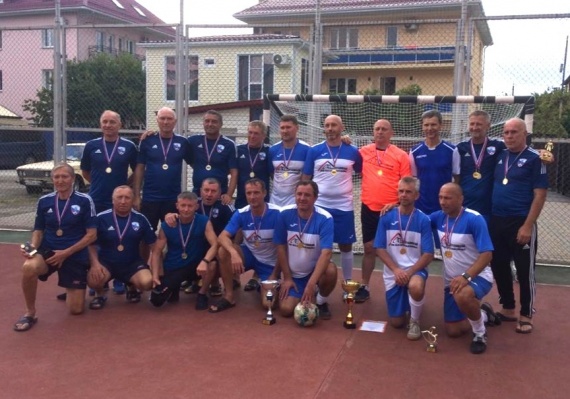Ветераны из Луховиц победили на турнире по мини-футболу