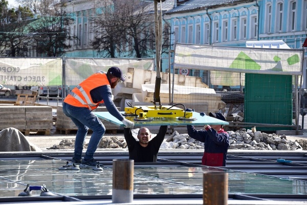 Раскоп накрывают антивандальным стеклом