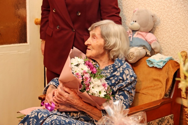 Старейшему преподавателю ГСГУ исполнилось 100 лет