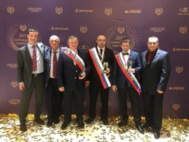Спортсмены клуба «Алфавит Бездорожья» получили чемпионские награды