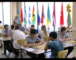Лучшие шашисты из 10 стран съехались в Коломну на Международный турнир