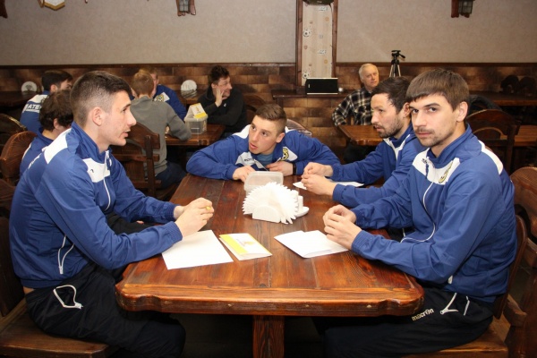 Коломенские футболисты приняли участие в интеллектуальной игре