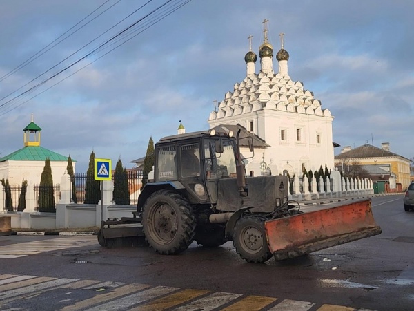 В Коломне и Озёрах коммунальщики перешли на весенний режим уборки