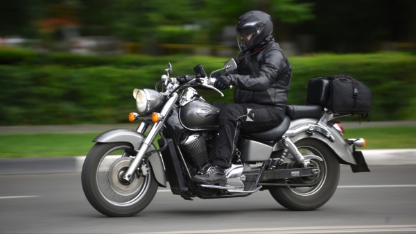 Мотоциклистов призывают использовать защитную экипировку