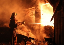 Ночью в Колычево потушили пожар
