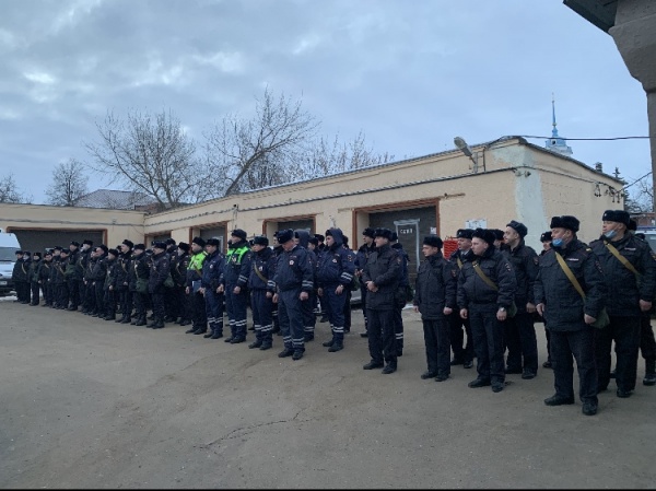 В полиции Зарайска прошёл строевой смотр личного состава