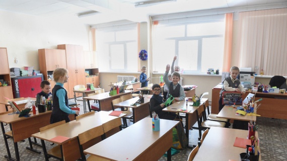 В Госдуме предложили ежегодно выплачивать родителям школьников 10 тысяч рублей