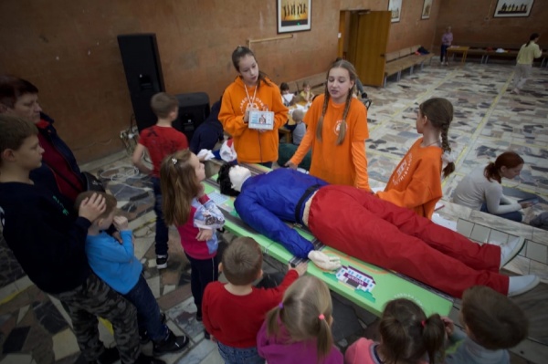 "Лаборатория безопасности" побывала в гостях у детей беженцев Донбасса