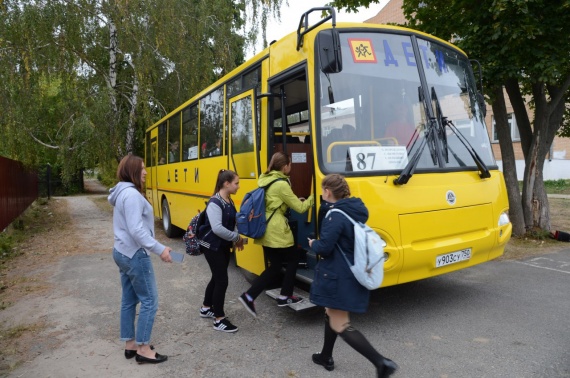 Хорошовская и Сергиевская школы получат школьные автобусы