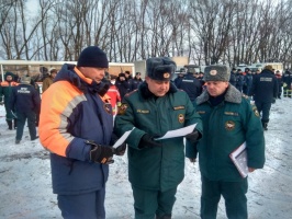 Коломенские спасатели работают на месте крушения самолета АН-148
