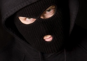 Четверо в масках ограбили пенсионера в Коломне