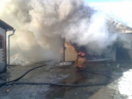 Вчера утром в Сергиевском сгорел гараж