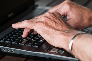 Подмосковные пенсионеры - лидеры по интернет-грамотности