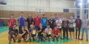 Лучшей в ГСГУ на первенстве по волейболу ожидаемо стала команда ФФКиС