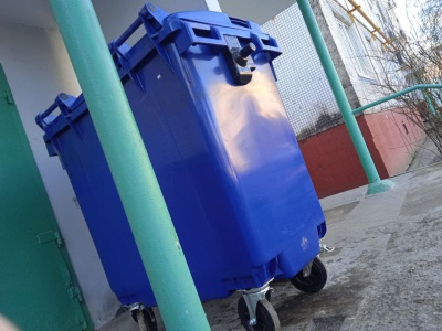 В МКД Коломны с мусоропроводами продолжается обновление контейнеров