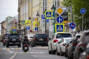 На майские праздники в Москве объявлены "парковочные каникулы"