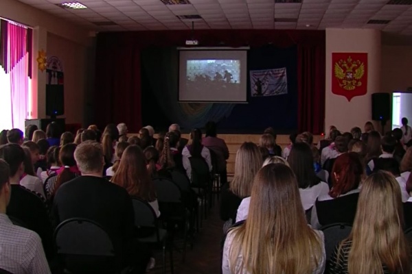 На заседании видеоклуба "Наследники победы" вспоминали блокаду Ленинграда
