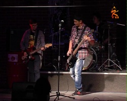 В МЦ "Русь" в воскресенье прошел молодежный рок-фестиваль "ЗаРок"