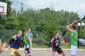 Коломенские команды прошли в финал массовых соревнований по стритболу