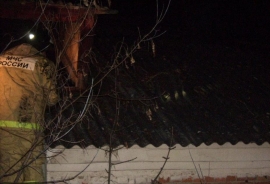 В Луховицах вчера ночью 4 часа тушили пожар в частном доме
